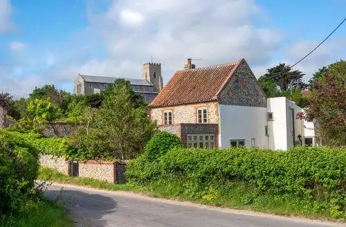 3 bedroom Eastgate Cottage beach and hot tub in Norfolk
