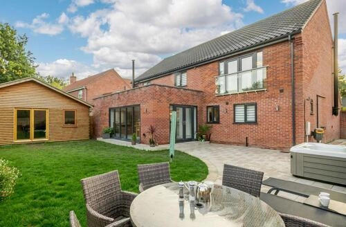 4 bedroom 4 Bed Cottage In Norwich in Norfolk