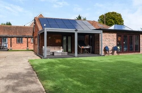5 bedroom Barn Court in Norfolk