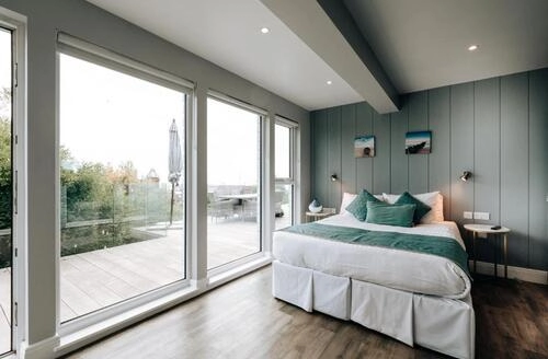 3 bedroom Cliff Cottage   Luxurious Seaview Retreat in Norfolk