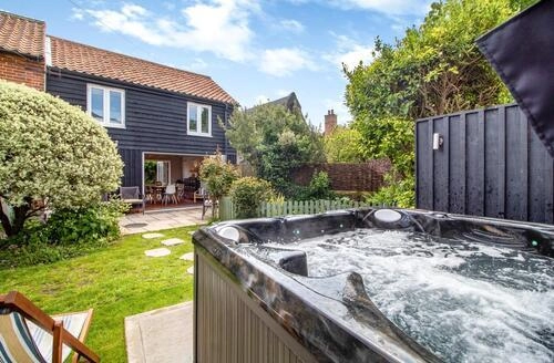 6 bedroom 6 Bed Cottage In Walberswick in Suffolk