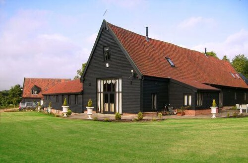8 bedroom Doves Barn in Suffolk
