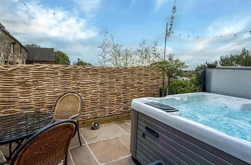 2 bedroom 2 Bed Cottage In Matlock in Derbyshire