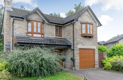 4 bedroom 2 Carr Farm Close in Derbyshire