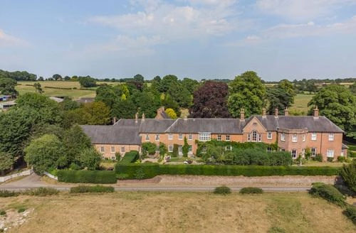 3 bedroom Lady Pond Retreat in Derbyshire