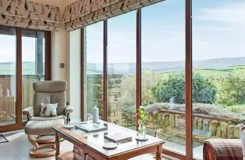 4 bedroom Shelduck Cottage in Peak District