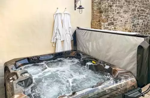 2 bedroom Olive Cottage in County Durham