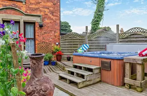 2 bedroom 2 Bed Cottage In Morpeth beach and hot tub in Northumberland