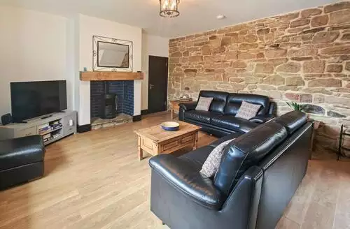 3 Bed Cottage In Morpeth