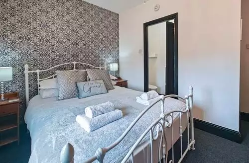 3 Bed Cottage In Morpeth