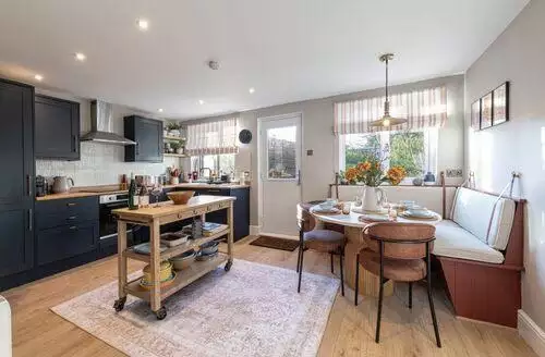 3 Bed Cottage In North Sunderland
