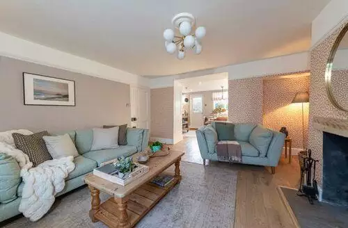 3 Bed Cottage In North Sunderland