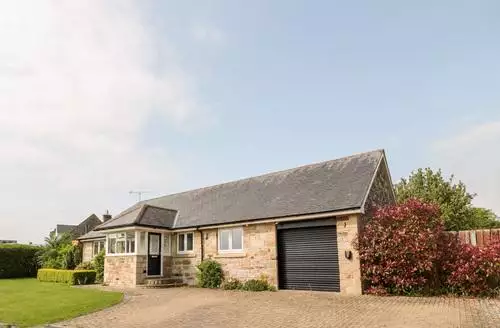 3 bedroom The Croft beach and hot tub in Northumberland