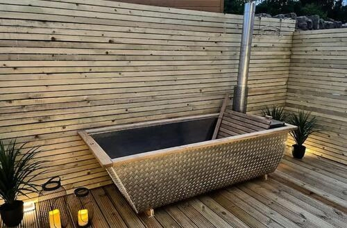 2 bedroom Hill Garth Cottage   2 Bed With Wood Burning Hot Tub in Northumberland