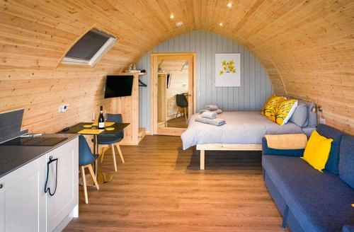 0 bedroom Luxury Castle Pod With Hot Tub Accessible in Northumberland