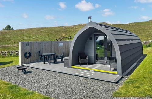 0 bedroom Luxury Castle Pod With Hot Tub Pet Friendly in Northumberland