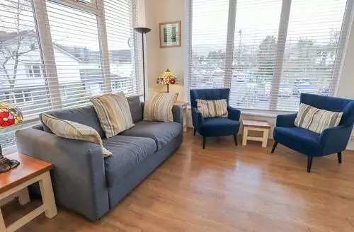 2 bedroom Windows in Ambleside