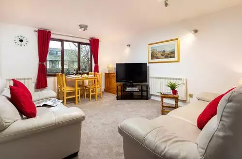 2 bedroom High Lake in Lake District