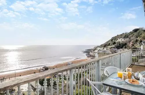 3 bedroom 3 Bed Apartment In Ventnor in Isle Of Wight