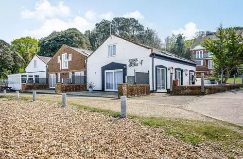 1 bedroom North West Sea View No. 3 in Isle Of Wight