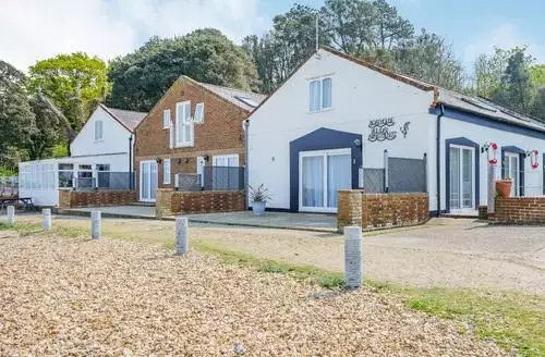 1 bedroom Port Side in Isle Of Wight