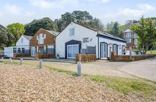 1 bedroom West Sea View No 4 in Isle Of Wight