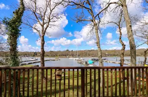 4 bedroom Byewater in Isle Of Wight