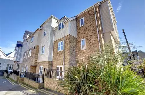 2 bedroom 2 Bed Apartment In Broadstairs in Kent