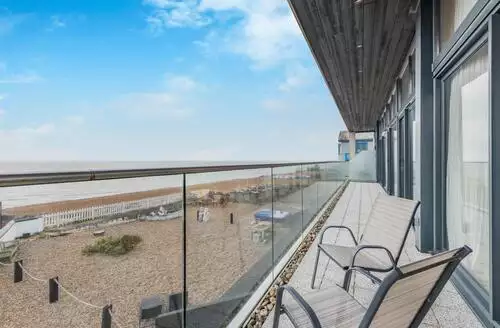 4 bedroom 4 Bed Apartment In Hythe in Kent