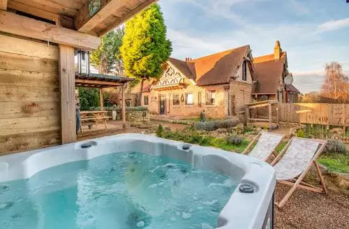 2 bedroom Bramley Cottage in Kent
