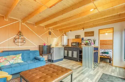 1 bedroom Holly's Hidden Hideaway   Uk36783 in Kent