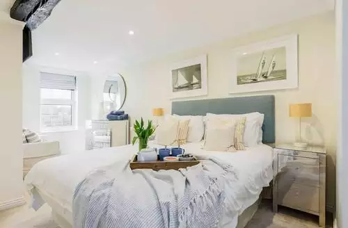 1 bedroom 10 Admirals Court in New Forest