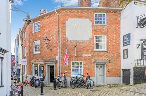 2 bedroom 2 Bed Apartment In Lymington in New Forest