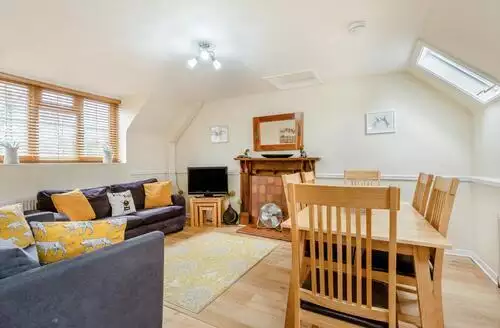 3 bedroom 3 Bed Apartment In East Mills in New Forest