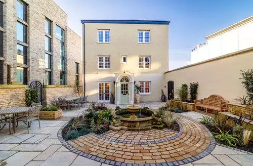 4 bedroom Somerville Residence in Oxfordshire