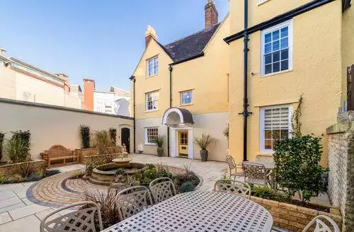 2 bedroom Wycliffe Residence in Oxfordshire