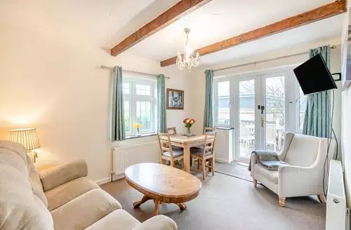 2 bedroom 2 Bed Apartment In Hunston in Sussex