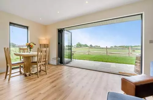 1 bedroom Hillview in Sussex