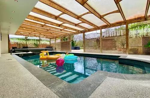 2 bedroom Magnolia Lodge Uk46280 in Bath