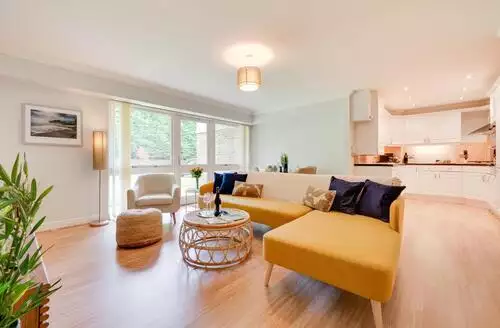 2 bedroom 2 Bed Apartment In Carlyon Bay in Cornwall