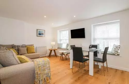 1 bedroom Midships in Cornwall