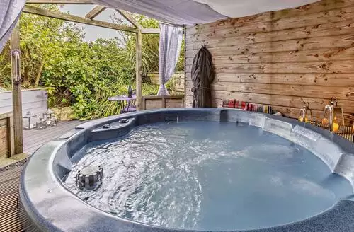 1 Bed Cottage In Penzance