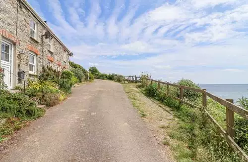 2 Cliff Cottages