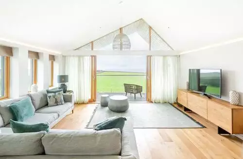3 Bed Cottage In St. Eval