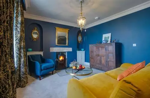 4 Bed Cottage In Newlyn
