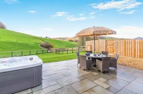 2 bedroom 2 Bed Cottage In Bodmin in Cornwall
