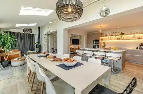 5 bedroom 5 Bed Cottage In Mitchell in Cornwall