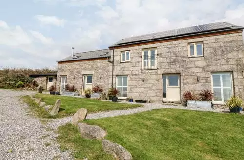 2 bedroom Black Rock in Cornwall