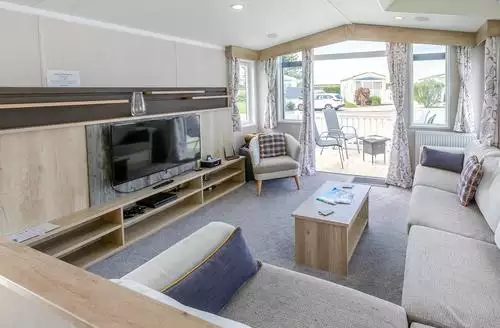 2 bedroom Cedar Drift Deluxe in Cornwall
