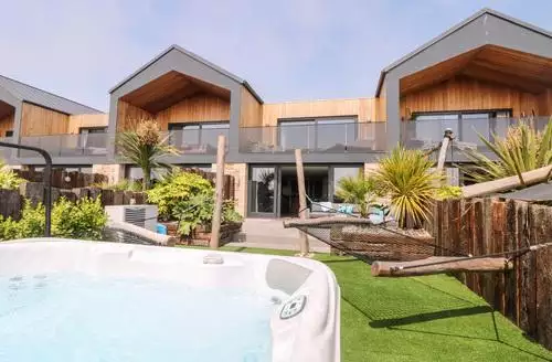 3 bedroom Sennen Skies in Cornwall